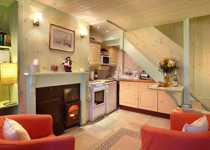 Discovery Cottage